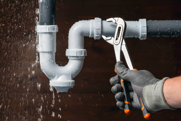 Professional Gas Line Repair technician working in Franktown, VA